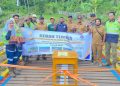 Kolaborasi warga, Pemdes Gambaru, dan Harita Nickel yang telah menyelesaikan pembangunan Jembatan Rijang di Desa Gambaru, Obi Selatan, Halmahera Selatan